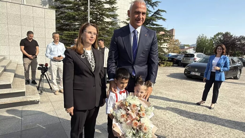 Bakan Ersoy Bartın’da Vali Arslan’ı Ziyaret Etti