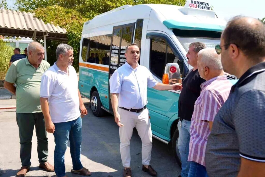 kader atlidan izmir minibus karta tepki XKZUefkn