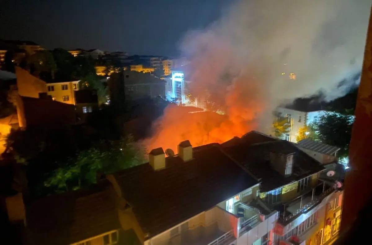 Kütahya’da Kuaförde Yangın Çıktı