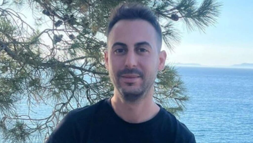 mertin feci olumu agaca carpan aracta yasamini yitirdi gY2vVTbF