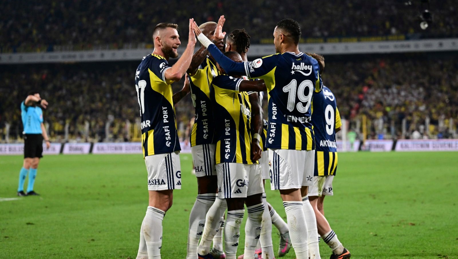 fenerbahce antalyaspora karsi istanbulda cok ustun 7mfbfdMe