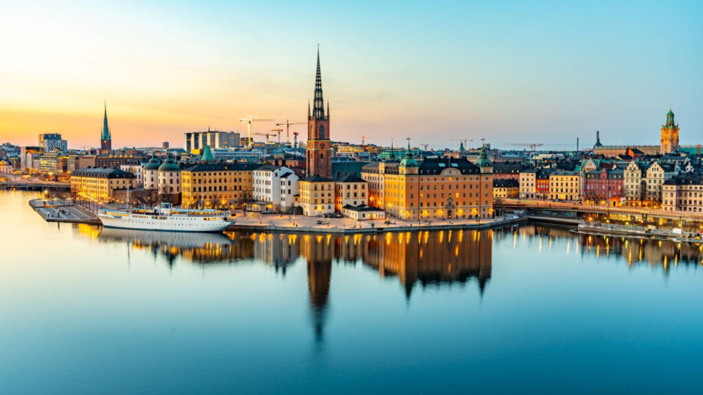 isvec kiyilarinda ortaya cikan tanimlanamayan yuzen objeler panige neden oldu i1BXvHjF