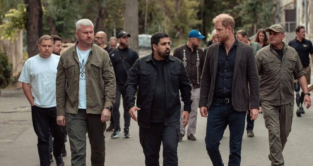 prens harry ukraynada bUlensrD