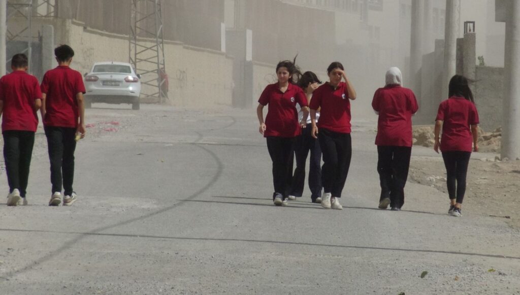 sirnakta firtina gorus mesafesi dustu hava kalitesi dustu YYbpzjCN