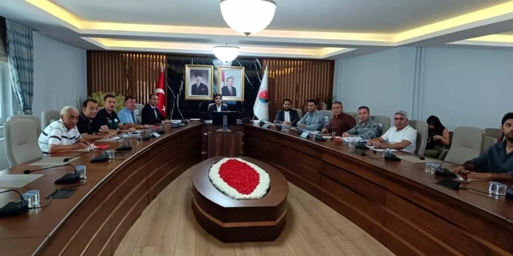 sirnakta ilk evim ilk arsam projesi icin toplanti yapildi VaiSknPm