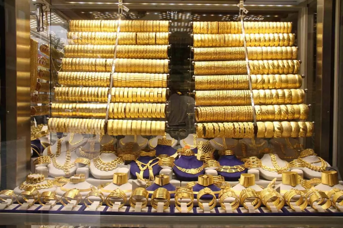 altin icin cilgin tahmin bu senaryo gerceklesirse kimse tutamaz 4n4ww6nw.jpg