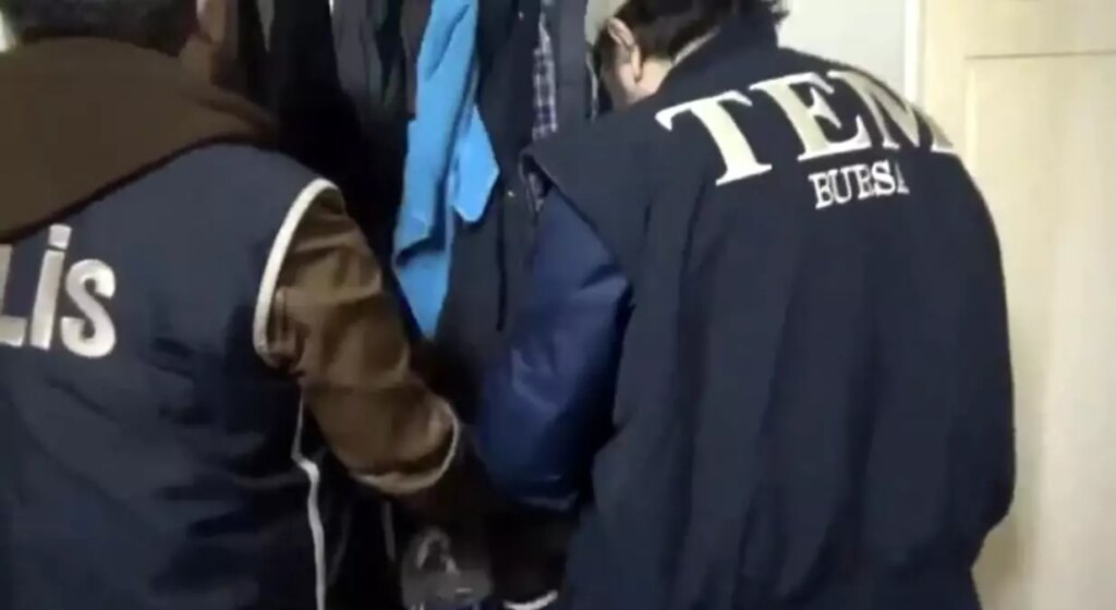 deasa bursada operasyon 10 gozalti 1cKnAu7d.jpg