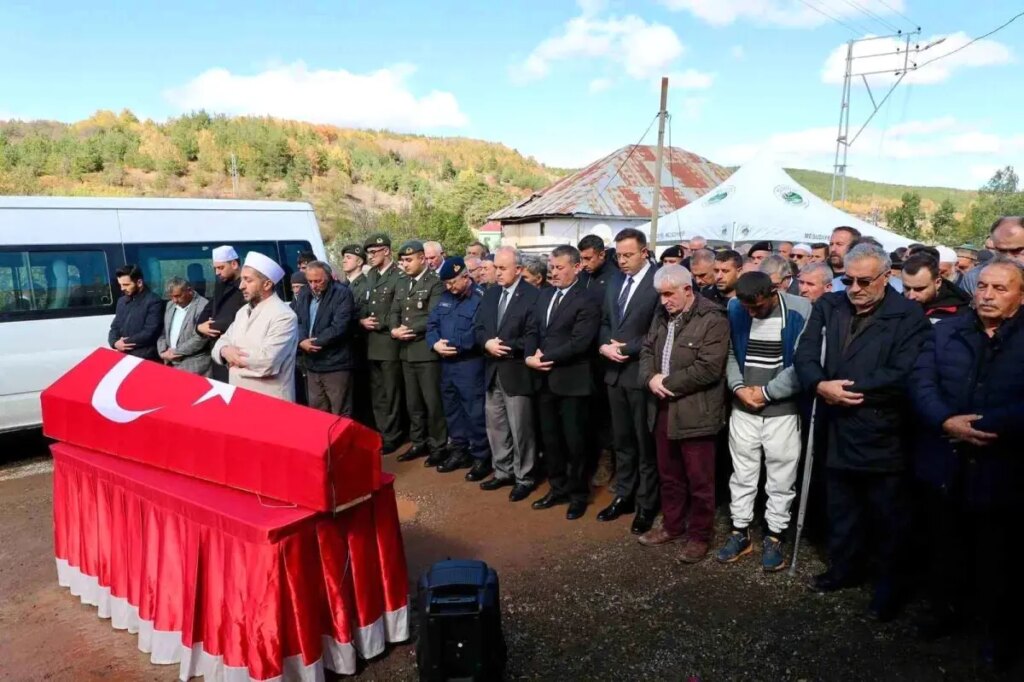 kibris gazisi cemal sahin son yolculuguna ugurlandi cmNqgLaU.jpg