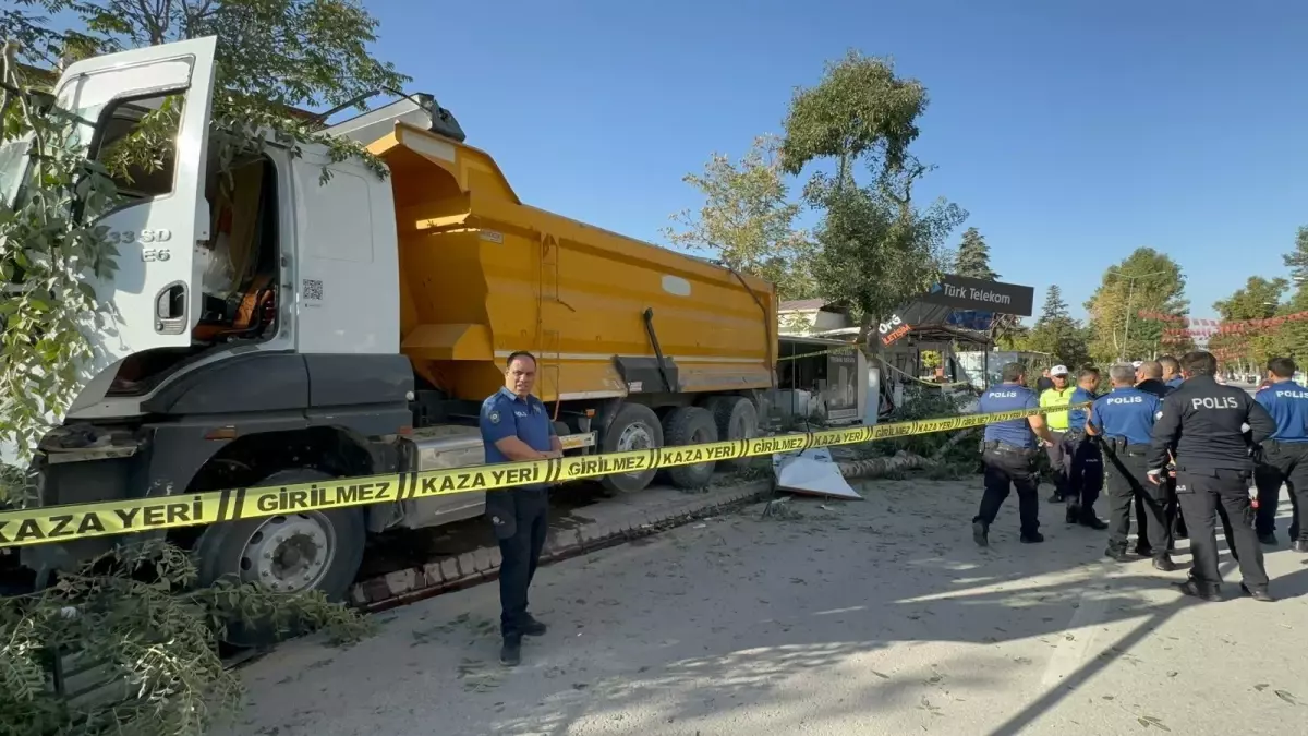 malatyada freni bosalan kamyon kazasi bddxw8ZE