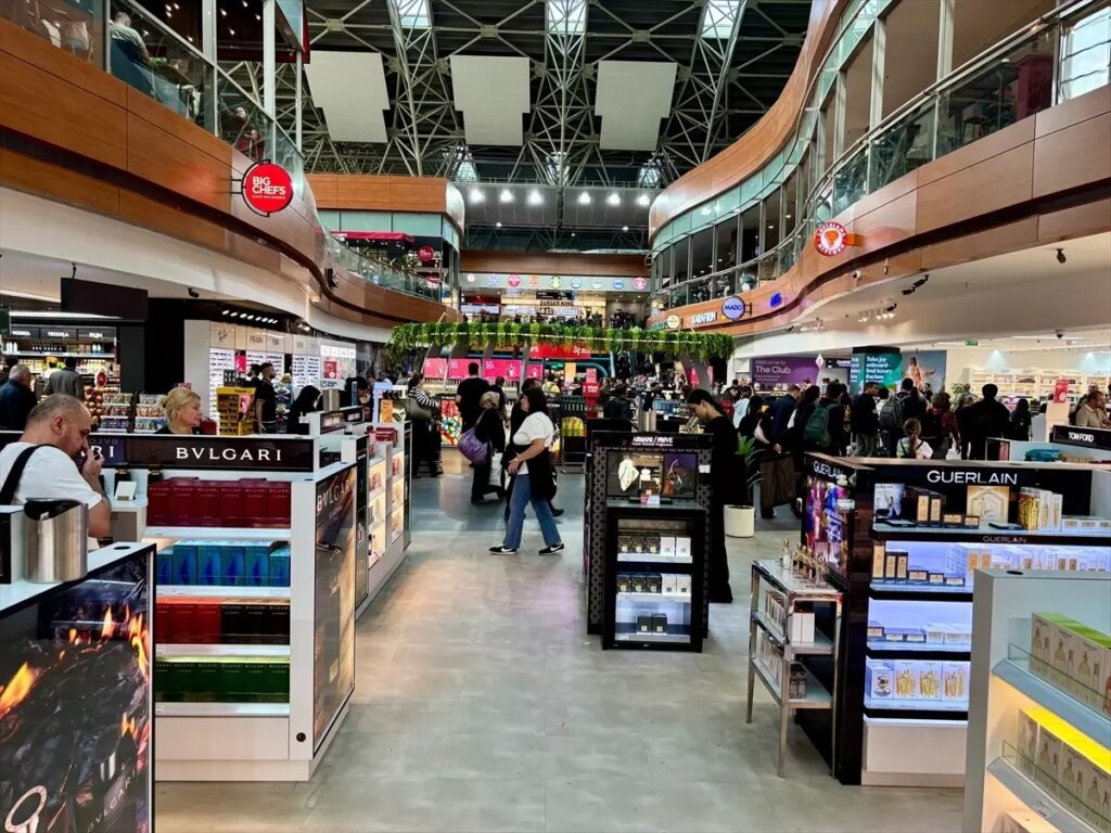 sabiha gokcende duty free alani yenilendi e1s1yDiW.jpg
