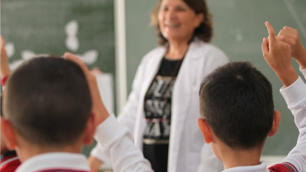 ilk mola bu cuma mi ara tatil ne zaman hangi tarihte basliyor KCQjf1Gf.jpg