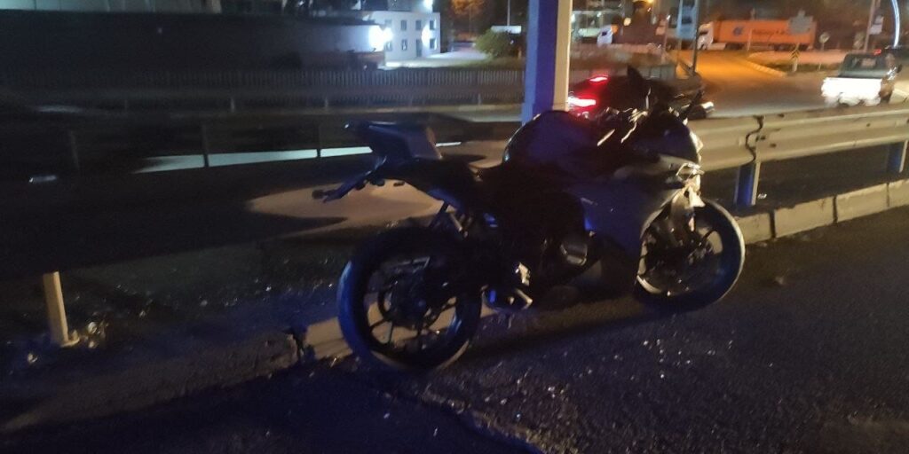 Motosiklet tır sürücüsüne çarptı: Kurtulan olmadı…