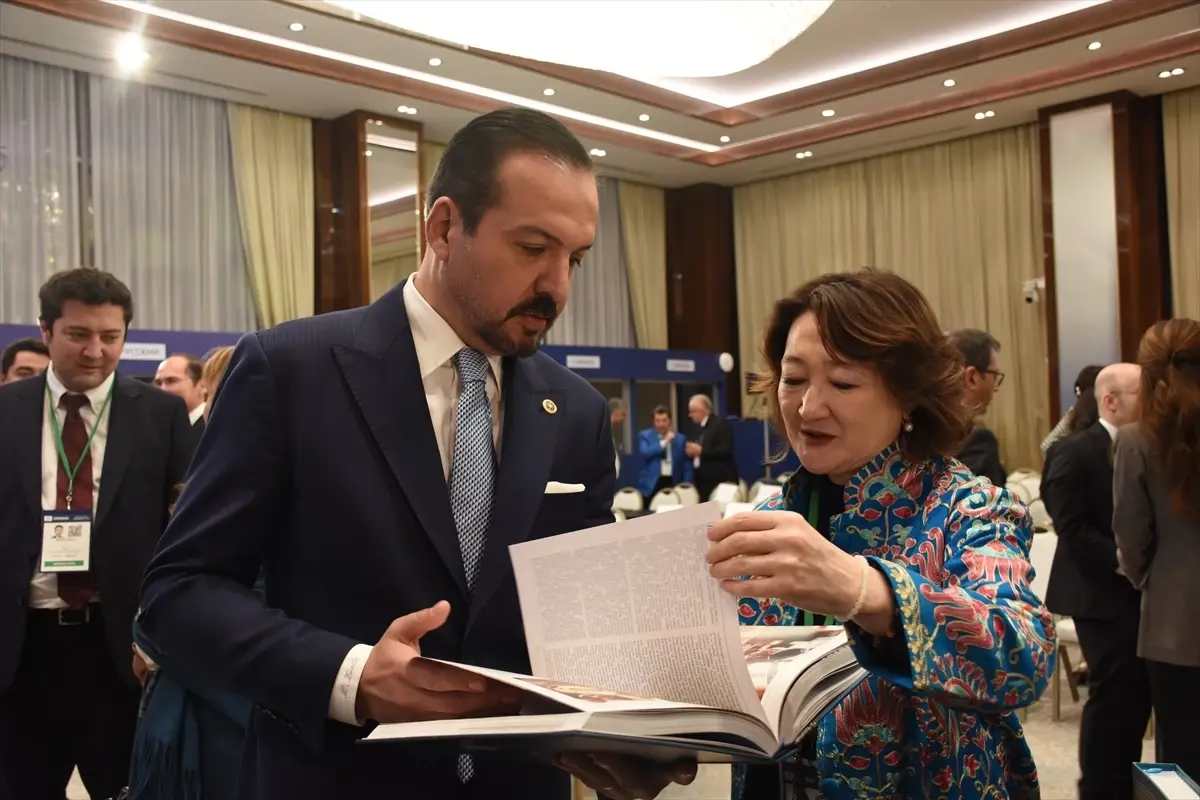 semerkantta 15 aralikin dunya turk dili ailesi gunu ilan edilmesiyle ilgili etkinlik yapildi itNMgJde.jpg