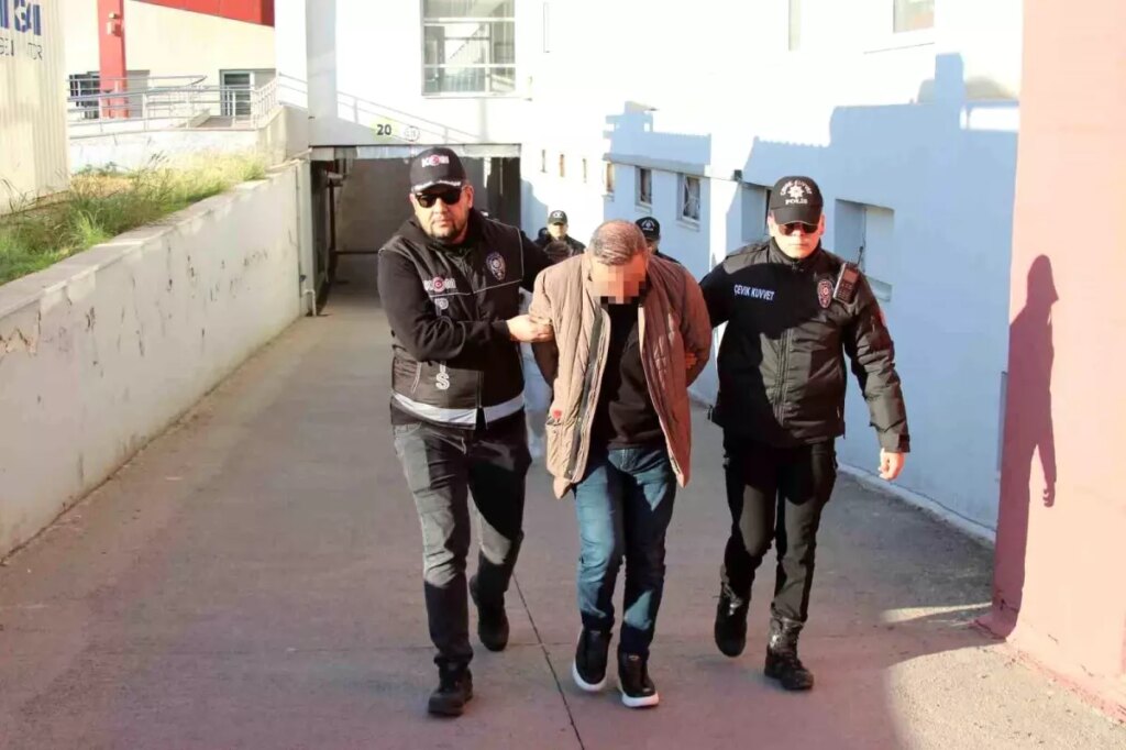 Adana’da Dolandırıcılık Operasyonu: 15 Tutuklama