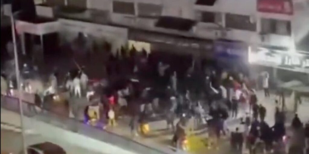 Lazkiye’de çetelerden Alevi mahallelerine baskın! Birçok mülk tahrip edildi