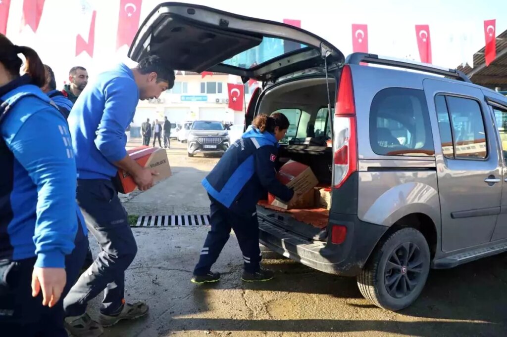 Muğla Büyükşehir Belediyesinden hayvan üreticilerine ‘Tuz Taşı’