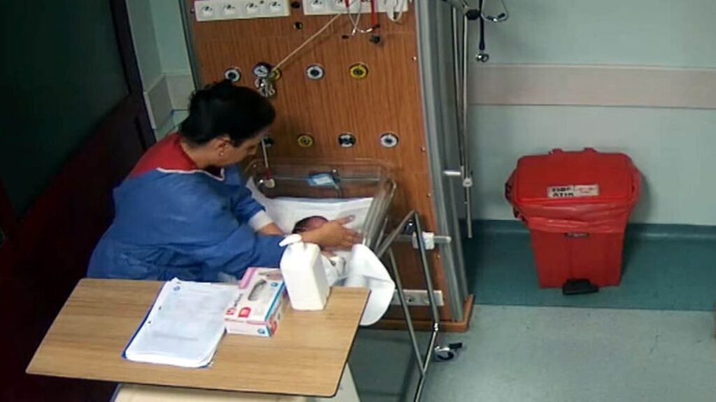 5 günlük bebeğe dayak atan hemşire: ‘Bir anlık refleksle oldu’