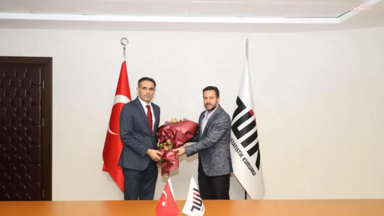 tuikte-sandalyesiz-devir-teslim-toreni-mehmet-arabaci-gorevi-devraldi-ibie8ajY